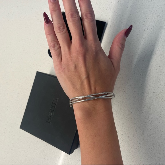 Peoples Diamond Silver bracelet - Picture 5 of 9